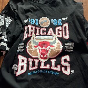 Chicago Bulls Tee Shirt.    #1607